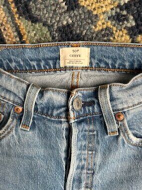 Levis 501 Curve Jeans